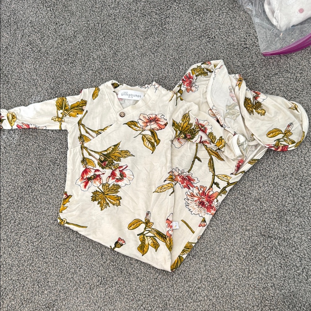 LIKE NEW Goosebumps Floral Knotted Gown